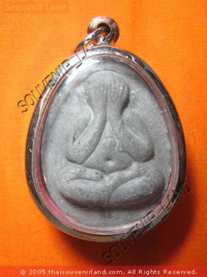 0617-THAI BUDDHIST AMULET CLOSE EYE PHA-PIT-TAH LP THOE