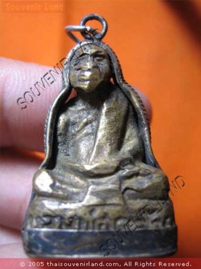0597-OLD THAI BUDDHIST AMULET FIGURE MONK LP KLAY RARE
