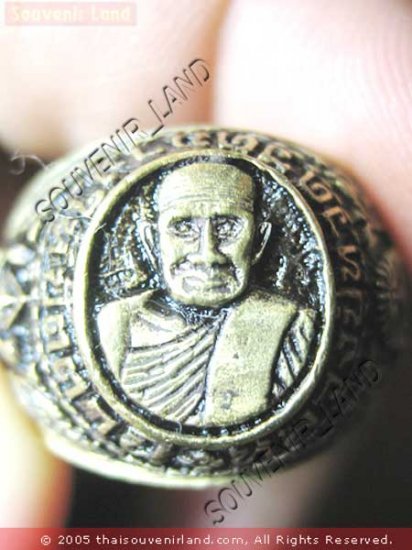 0204-VINTAGE THAI MONK MAGIC BUDDHA AMULET RING LP TUAD