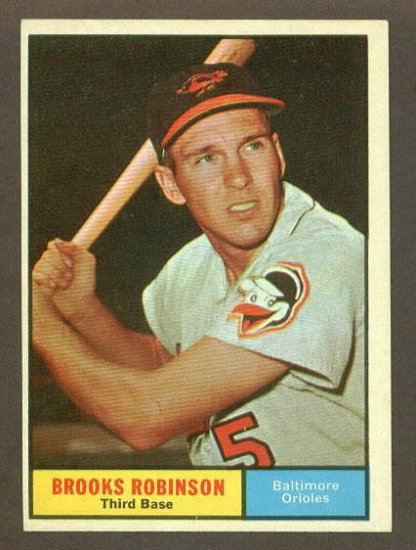 1961 Topps baseball set # 10 Brooks Robinson HOF Baltimore Orioles
