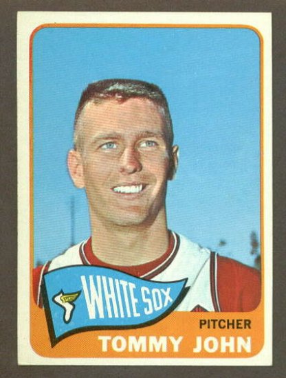 1965 Topps baseball set # 208 Tommy John Chicago White Sox