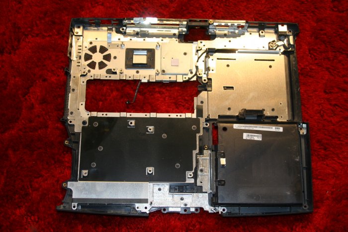 DELL INSPIRON 2650 BOTTOM BASE!!!!