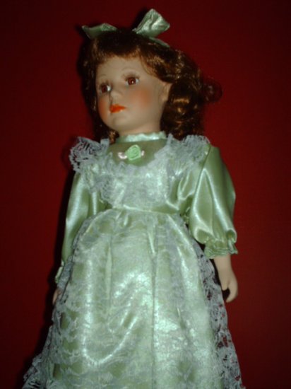15" Light Green with Dark Brown Hair