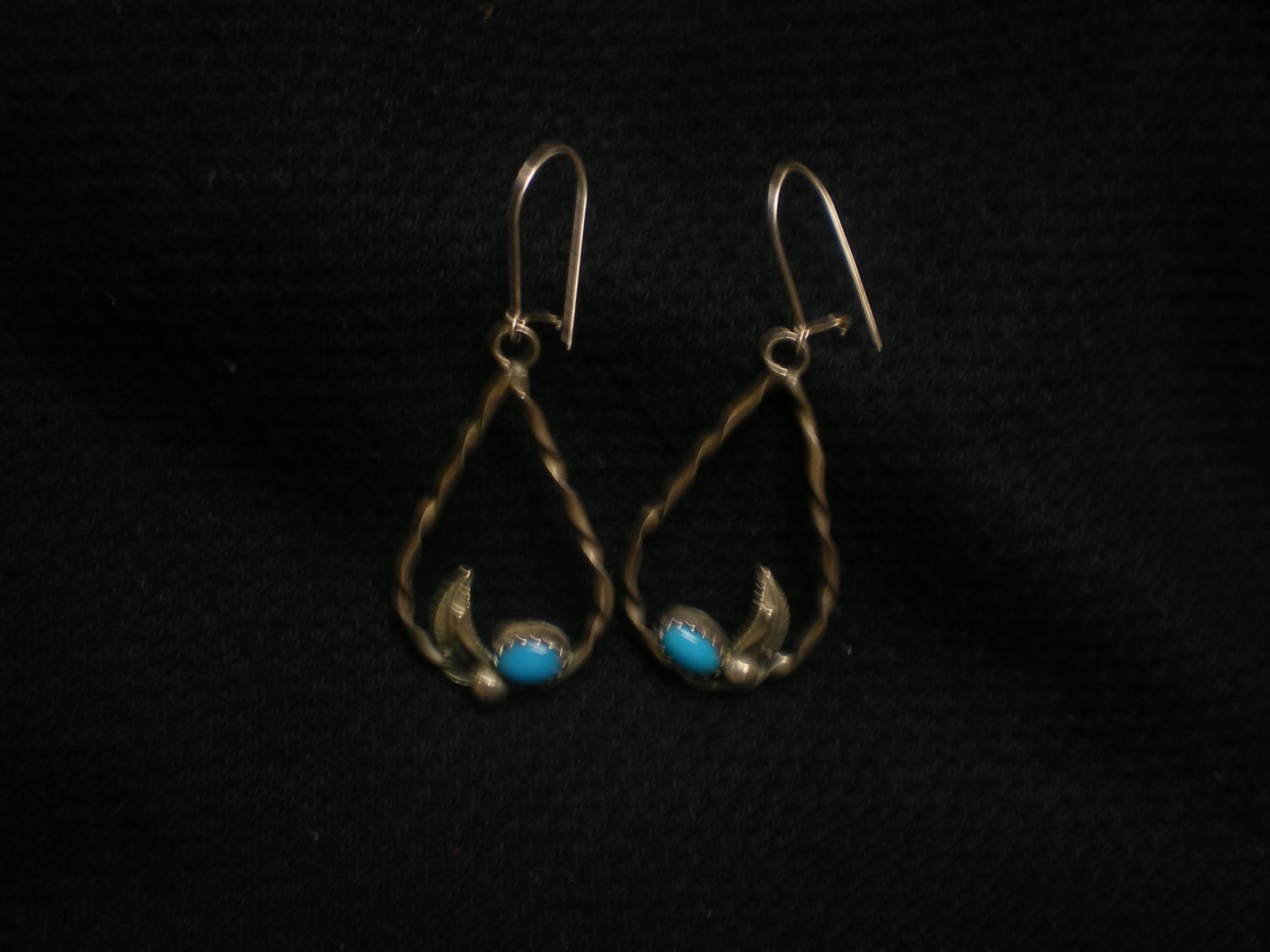 3.3 gram free form dangle style ear rings