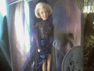 SPECTACULAR SHOWGIRL MARILYN MONROE DOLL-NEW IN ORIGINAL BOX