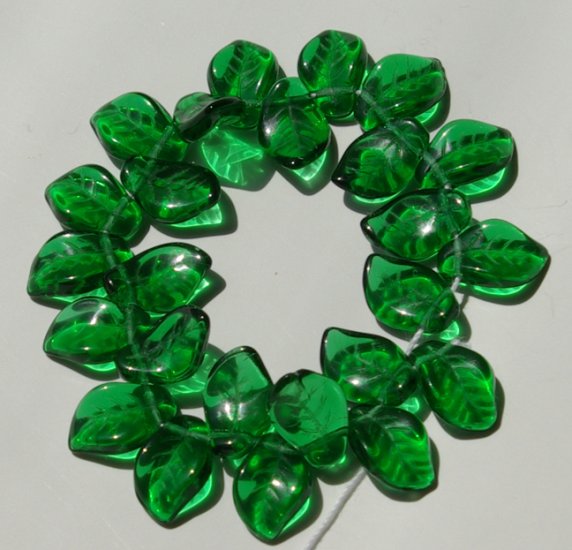 Green Leaves Glass Beads 14mm Christmas Holiday St Patrick's Day