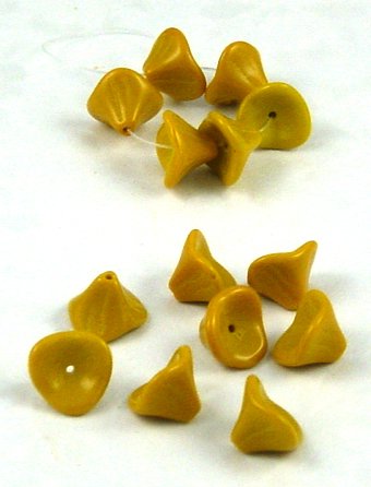 Goldenrod Dark Yellow 3 Petal Glass Flower Beads