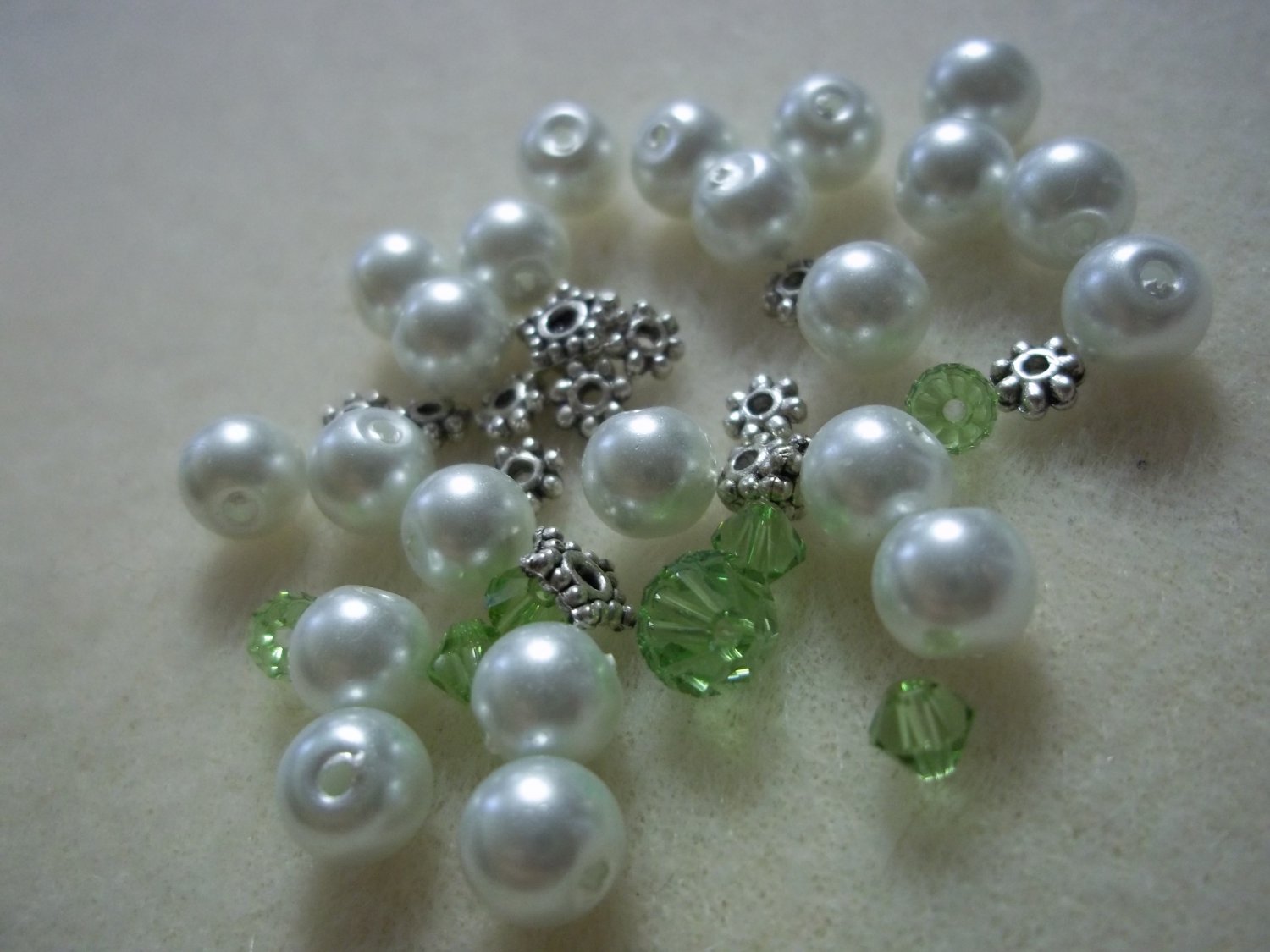 Beaded Bracelet Kit - Glass Pearl & Green