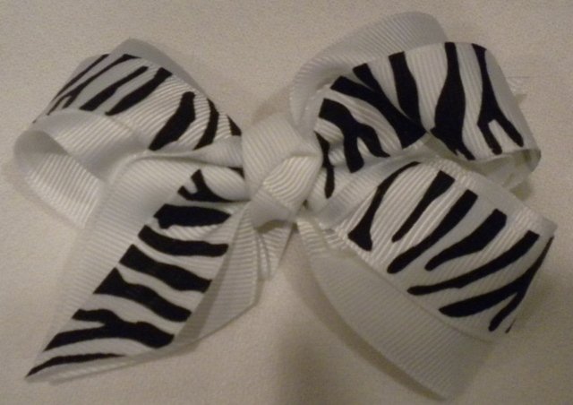 4 1/2" white and zebra bow