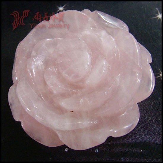 rose quartz flower pendant