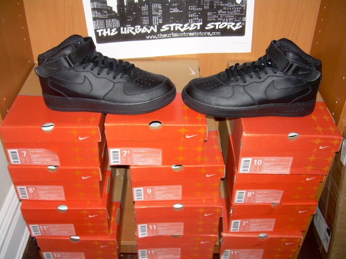 WHOLESALE LOT OF 12 PAIRS AF1 ALL BLACK TOPS