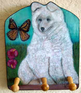 SAMOYED PUPPY & MONARCH BUTTERFLY DECORATIVE WOODEN KEY HOLDER. - Rack Holder