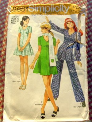 International Crochet Patterns, Striped pineapple minidress