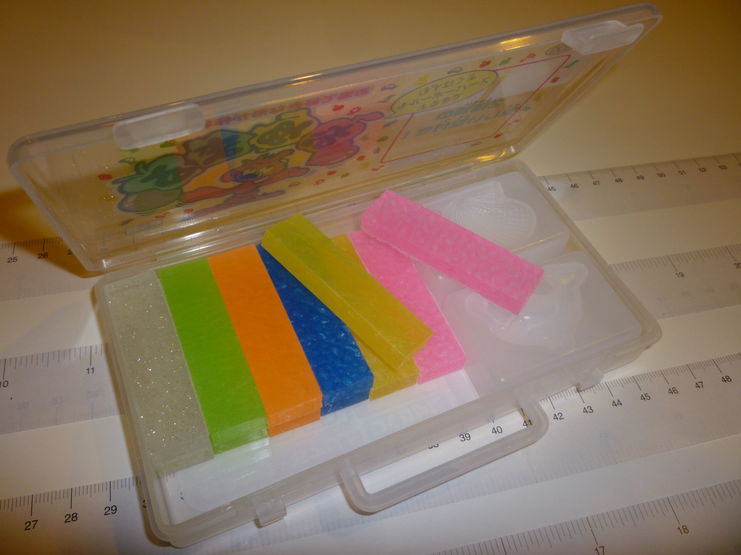Clay Mold making Oyumaru (Multi color)-1 pkg (12) plus 2 molds - Make clay molds, use only hot water