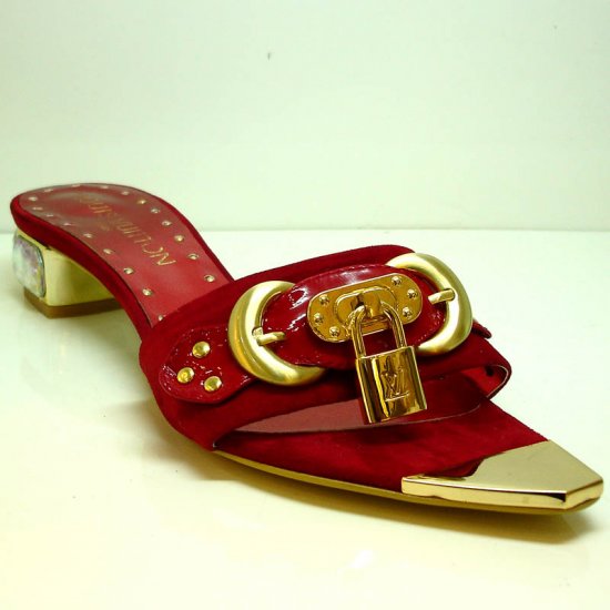 new womanshoes or sandal (1183-6)