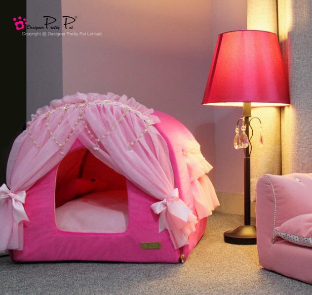 Dog Beds NEW!! Hot Pink Princess House Bed
