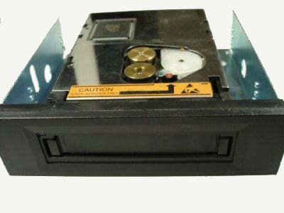 Seagate STT2401A - Travan, INT. TR-7 Tape Drive, 20/40GB