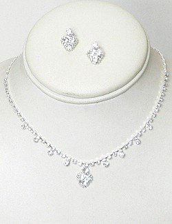 DELICATE RHINESTONE HEART SET NKR654