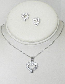 CUBIC ZIRCONIA HEART NECKLACE SET NKR645