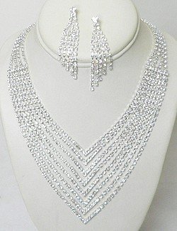 LAVISH 8 ROW RHINESTONE V NECKLACE SET NKR616