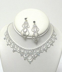 DELICATE RHINESTONE CHOKER SET NKR548