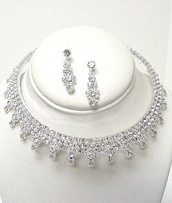ELEGANT AUSTRIAN CRYSTAL CHOKER SET NKR480