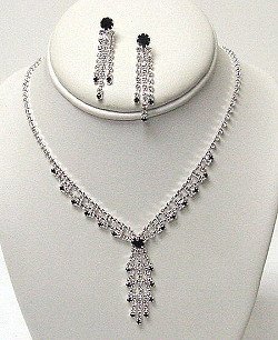 CLEAR AND BLACK AUSTRIAN CRYSTAL SET NKR453
