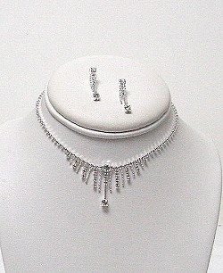 DAINTY CLEAR RHINESTONE SET NKR393