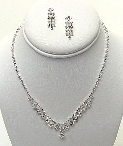 DAINTY RHINESTONE NECKLACE SET NKR315