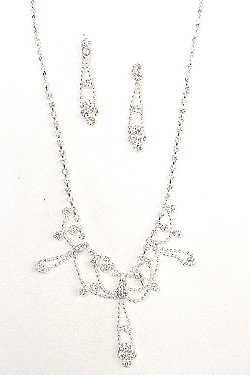 CLEAR STONES DANGLING SET NKR252
