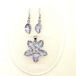 CRYSTAL FLOWER PENDANT AND EARRINGS SET ES1
