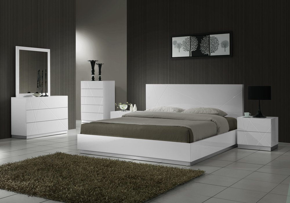 Naples 5pc Queen Size Bedroom Set in White Finish