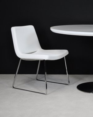Nevada Flat Chair in Leatherette By BNT