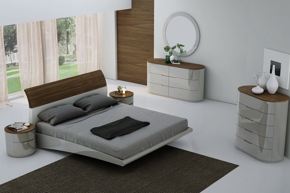 Amsterdam Queen Size Bedroom Set by J&M