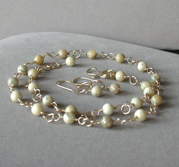 Cream and Honey Jewelry Set