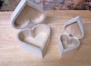 FINISHED UNPAINTED WOODEN HEART JEWELRY BOX SET