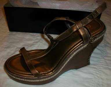 NIB C. Stuart T-Strap Bronze Wedge Sandals 9 $79 NEW