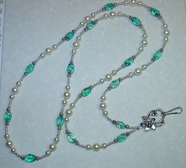 BEAUTIFUL FAUX PEARL~BEADED LANYARD~ID BADGE HOLDER~LANYARDS