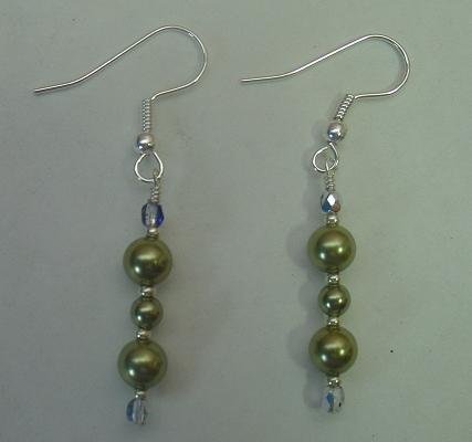 SWAROVSKI PEARL~LIGHT GREEN ~