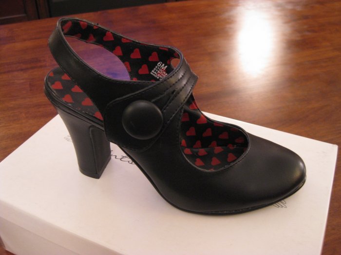 Saints and Sailors Black Button Womens Heels - Size 6M