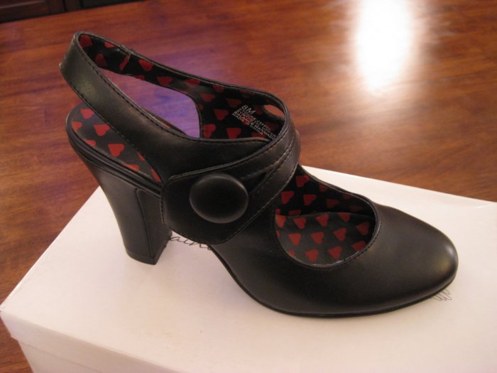 Saints and Sailors Womens Black Strap Heels - Size 8M