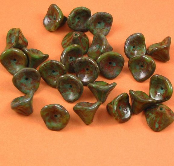 Glass Three Petal Flower Bead Turquoise Picasso 20