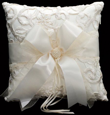 Ivory Embroidered/Bow Ring Pillow