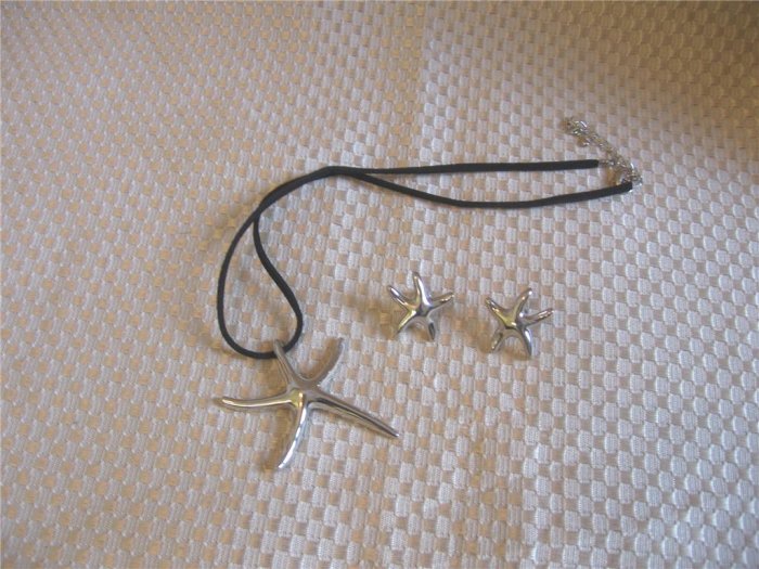 Silver Star Pendant & Earring Set New