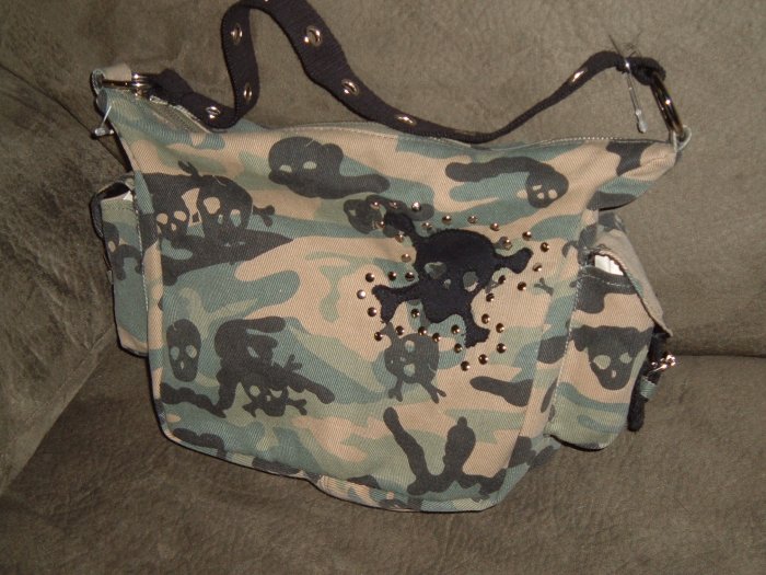 Fashion Express Camo Bag