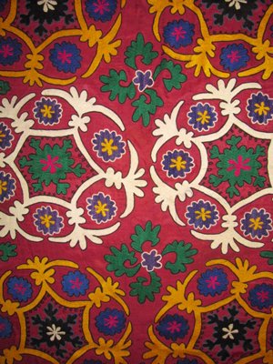 VINTAGE UZBEK SILK HANDMADE EMBROIDERY BEAUTIFUL SUZANI