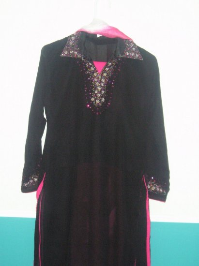 Shalwar Kameez - Black and Pink Georgette