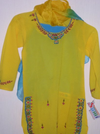 Girls Kurta Shalwar - Different size and colors