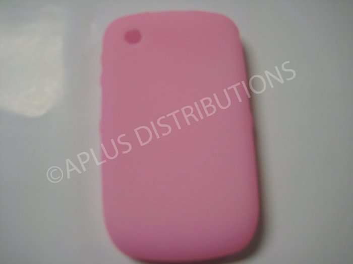 New Pink Solid Color Silicone Cover For Blackberry 8520 - (0153)