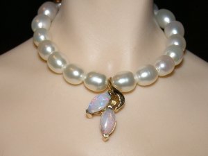 Double opal pearl necklace